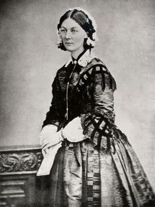 800px-Florence_Nightingale_three_quarter_length