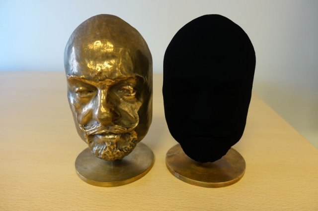 vantablack-darkest-substance-ever-made-1